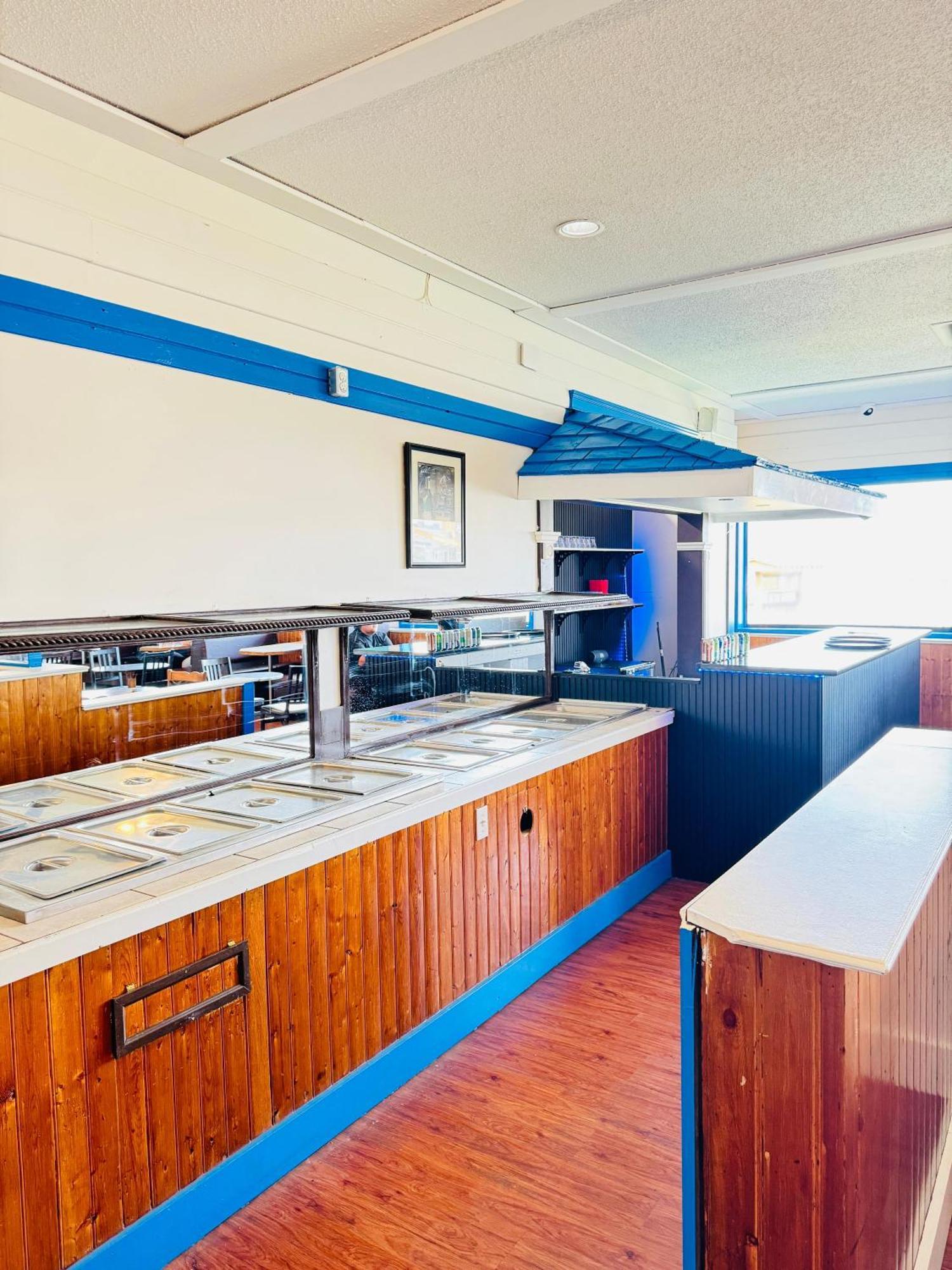 Ramada By Wyndham Dawson Creek Hotel Ngoại thất bức ảnh